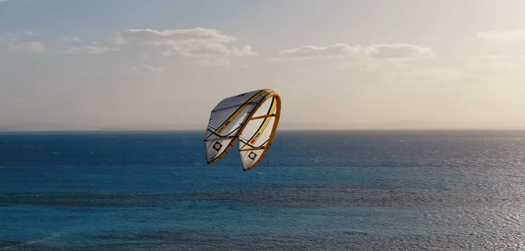 Green Hat Kiteboarding-Used/Demo Gear Collection-Core Kiteboarding XR2 Riot Kite