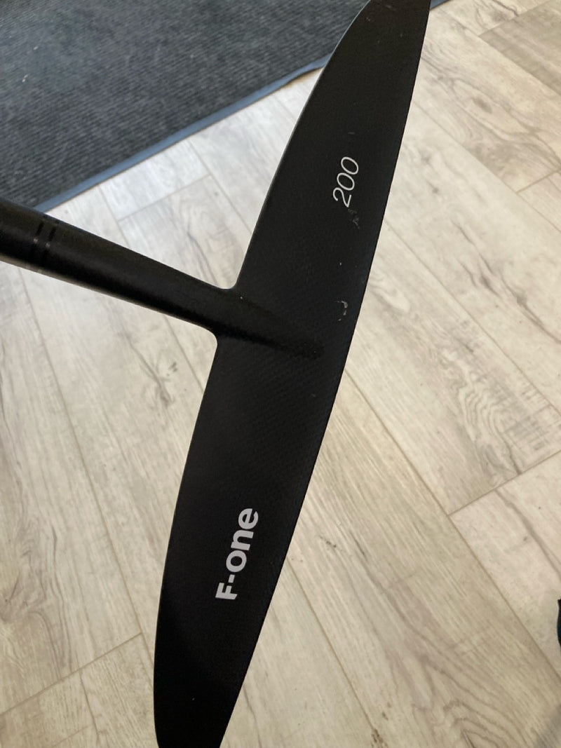 Load image into Gallery viewer, F-One Monobloc Carbon HM 200 XXS Stabilizers USED