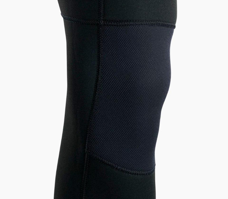 Load image into Gallery viewer, Green Hat Kiteboarding-2023 Ion Element 4/3 Back-Zip Wetsuit-BLK-Close up View of Knee Pad