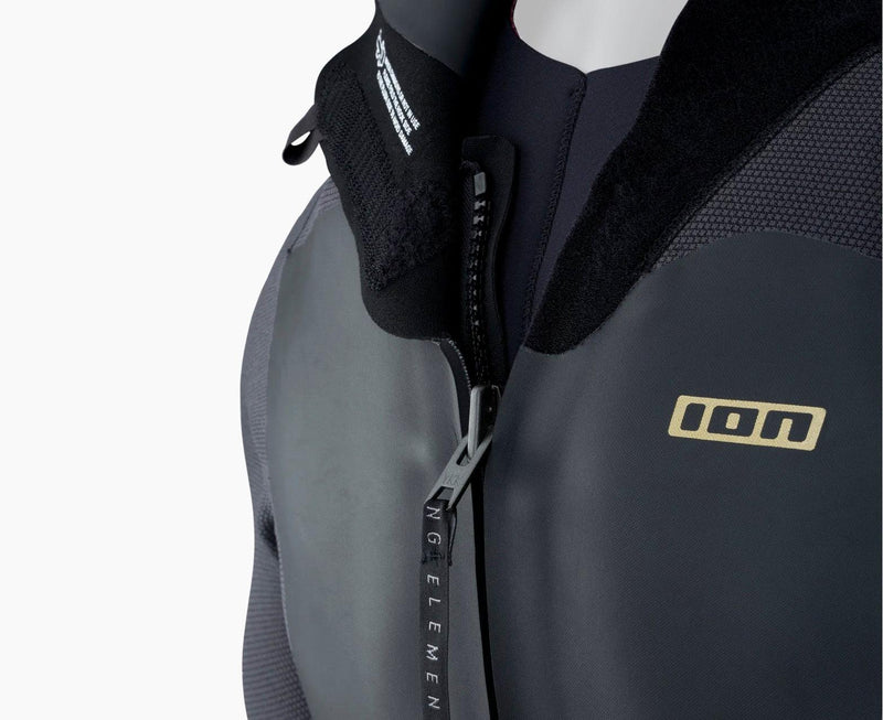Load image into Gallery viewer, Green Hat Kiteboarding-2023_Ion_Seek_Amp_5_4_Back-Zip_Wetsuit-Grey/Blk-Back Zip Close up View