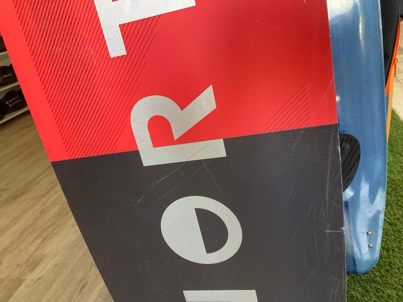 Load image into Gallery viewer, Green Hat Kiteboarding-2024_North_Atmos_Hybrid_Kiteboard_136cm_w_Bindings_USED-Bottom View Close Up of More Scratches