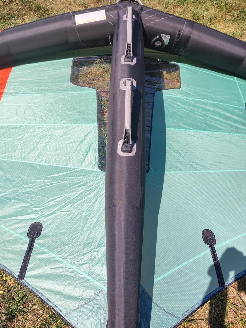 Load image into Gallery viewer, Green Hat Kiteboarding-2025 Cabrinha Mantis USED-Handle and Strut View