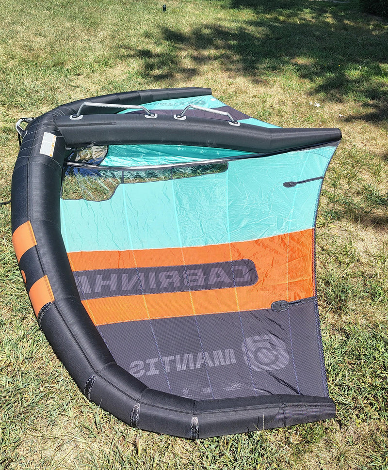 Load image into Gallery viewer, Green Hat Kiteboarding-2025 Cabrinha Mantis USED-Top Right Wing Tip View