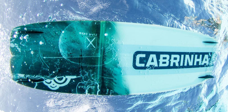 Load image into Gallery viewer, Green Hat Kiteboarding 2025 Cabrinha ACE Apex-Action Shot-Boton View in the Water