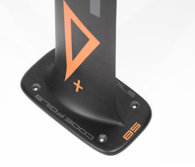 Load image into Gallery viewer, Green Hat Kiteboarding-CODE Ultra HM Plus Mast-85 cm Mast Base Close Up View