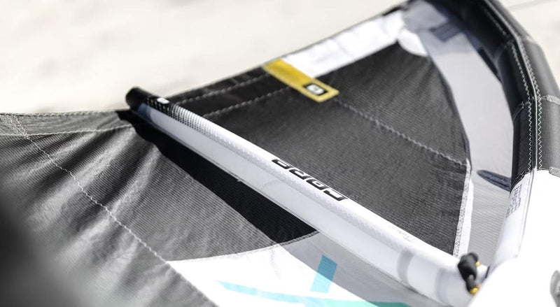Load image into Gallery viewer, Core XR8 Kiteboarding Kite Big Air