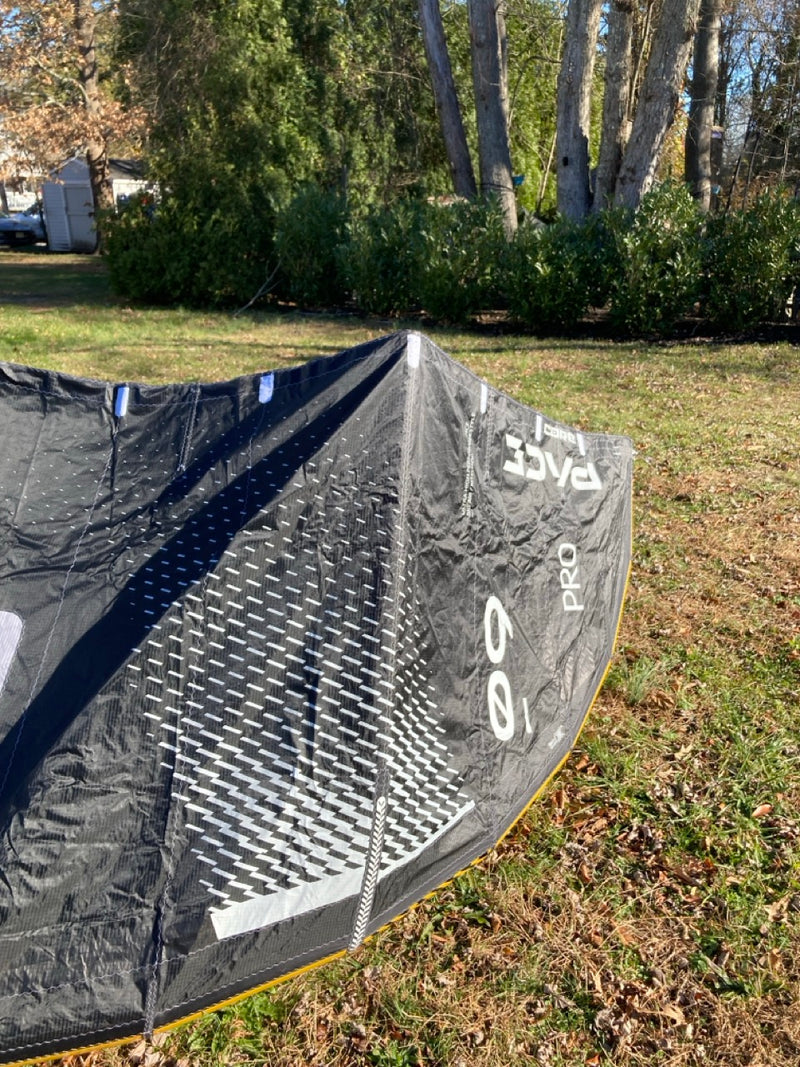 Load image into Gallery viewer, Core Pace Pro 9m Kiteboarding Kite USED