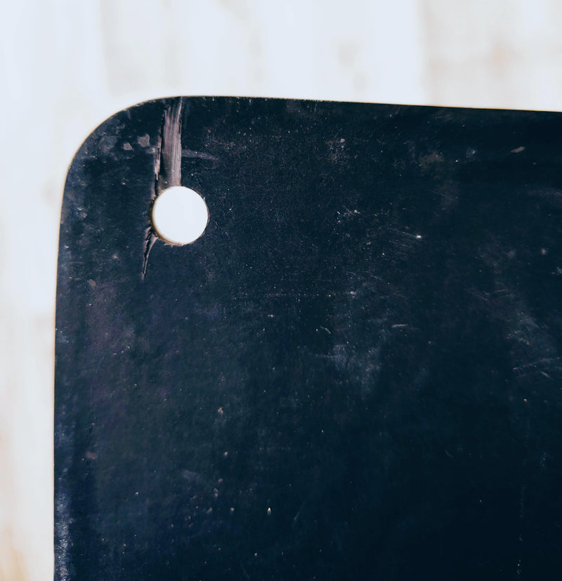 Load image into Gallery viewer, Green Hat Kiteboarding-Delta R-Frame Mast BLEM (4)-Close Up View Of Bottom of Top Plate Scratches