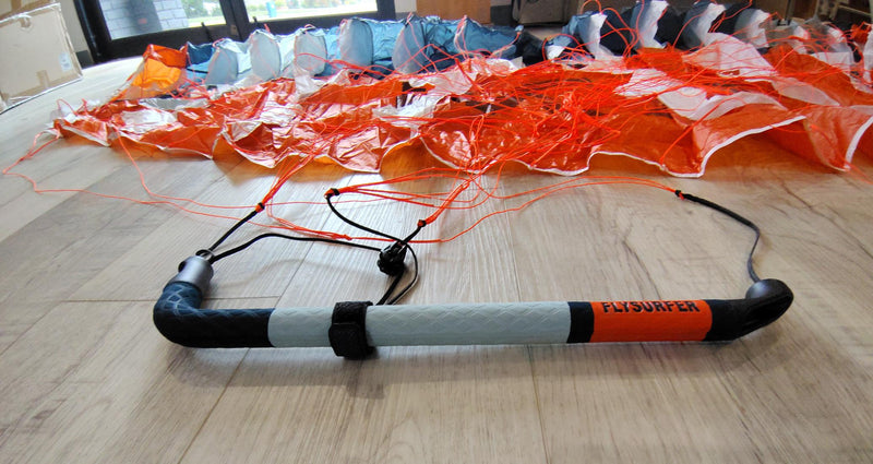 Load image into Gallery viewer, Green at Kiteboarding-Flysurfer POW2.5m USED-Close Up View of the Left Side of the Bar