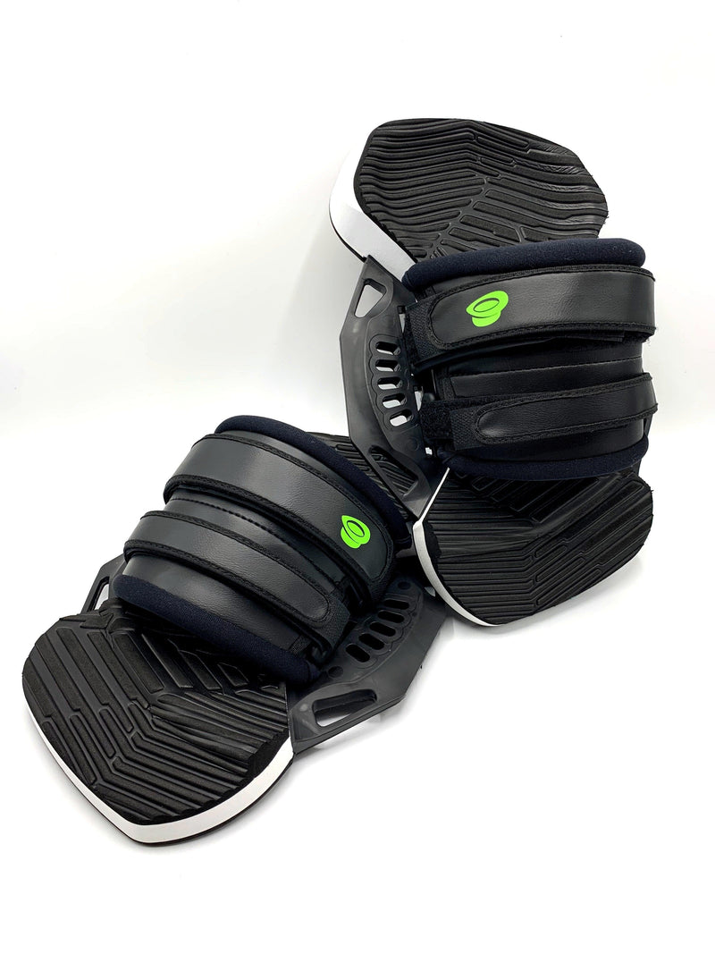 Load image into Gallery viewer, Green Hat Kiteboarding Black/Black 2S Bindings