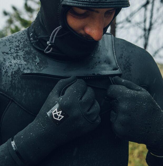 Load image into Gallery viewer, Manera X10D 2mm Kiteboarding Gloves