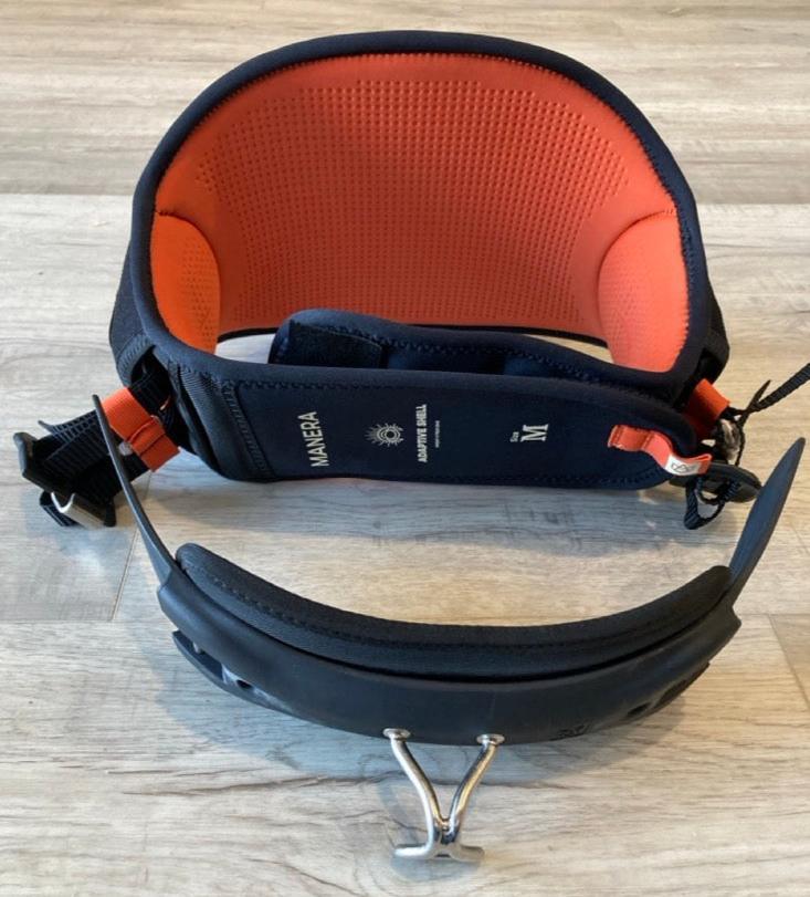 Load image into Gallery viewer, Used Manera Halo V2 Harness Medium USED
