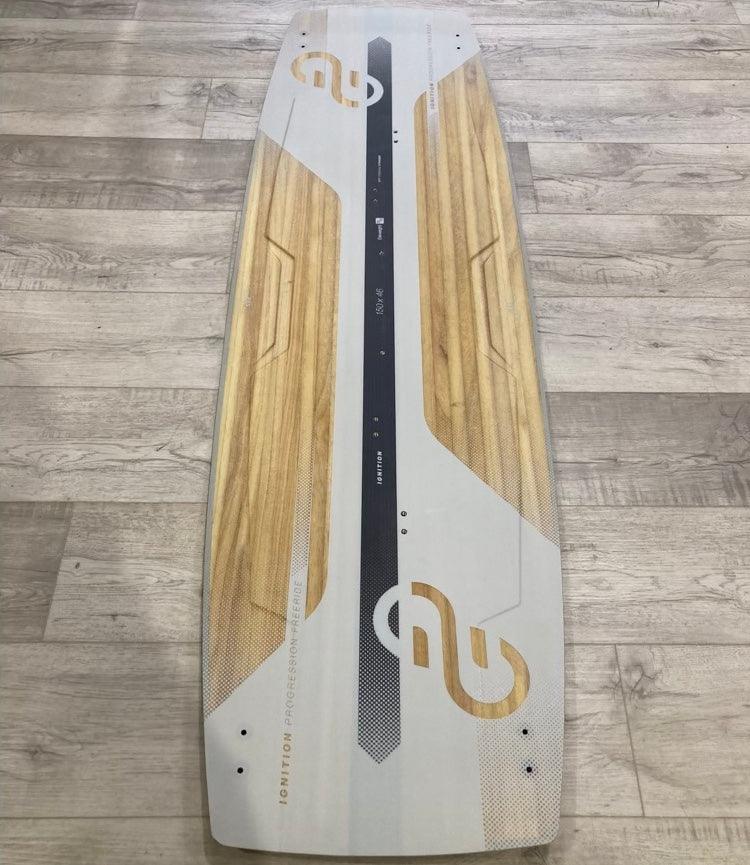 Load image into Gallery viewer, 2022 Eleveight Ignition Kiteboard BLEM