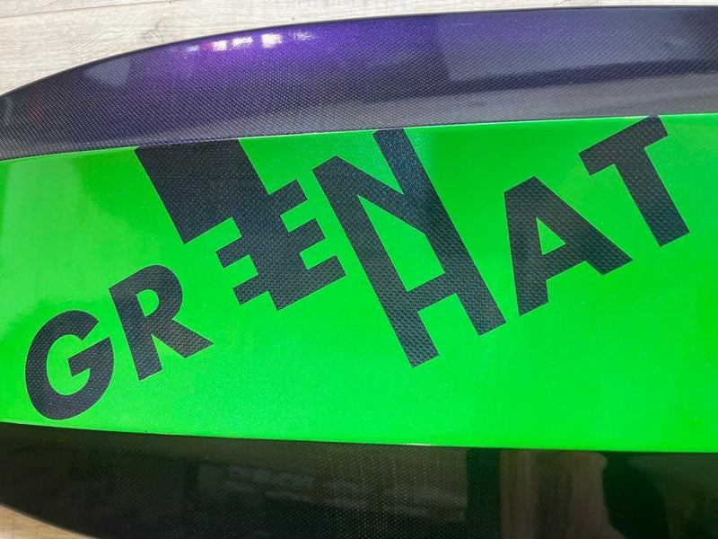 Load image into Gallery viewer, Green Hat Carbon Plate Mount Glitter Foilboard