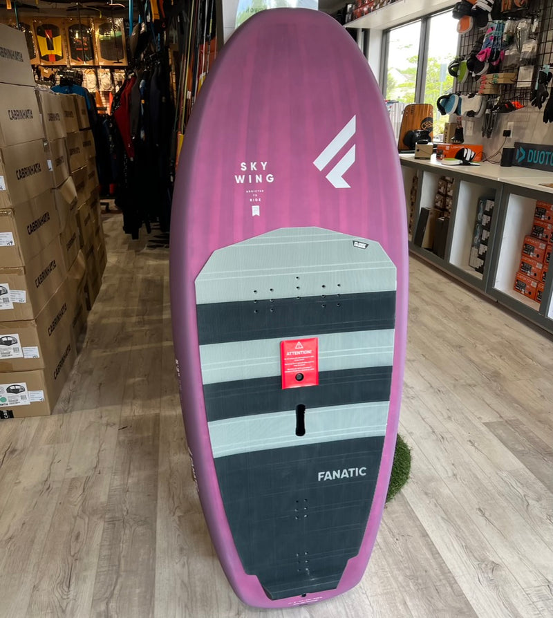 Load image into Gallery viewer, 2022/2023 Fanatic Sky Wing Board 5&#39;6&quot; Display Model
