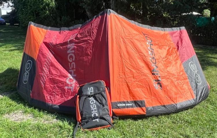 Load image into Gallery viewer, Slingshot Code V1 9m Kiteboarding Kite USED