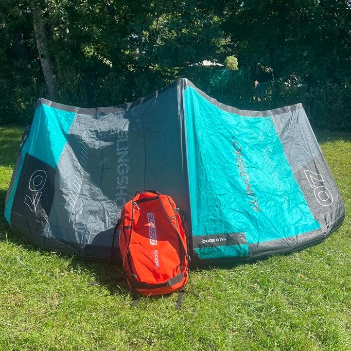 Load image into Gallery viewer, Slingshot Code V1 7m Kiteboarding Kite USED