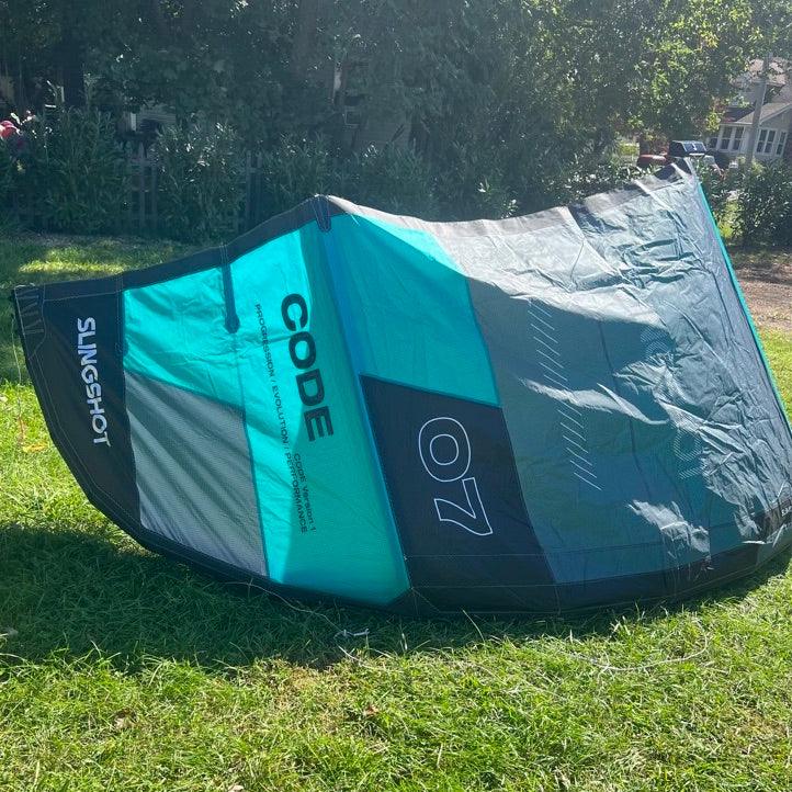 Load image into Gallery viewer, Slingshot Code 7m Kiteboarding Kite USED