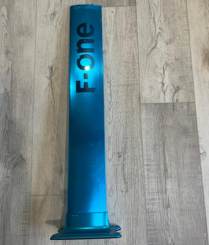 Load image into Gallery viewer, F-One Phantom FCT 1680 Complete Hydrofoil with 75cm Alu Mast USED