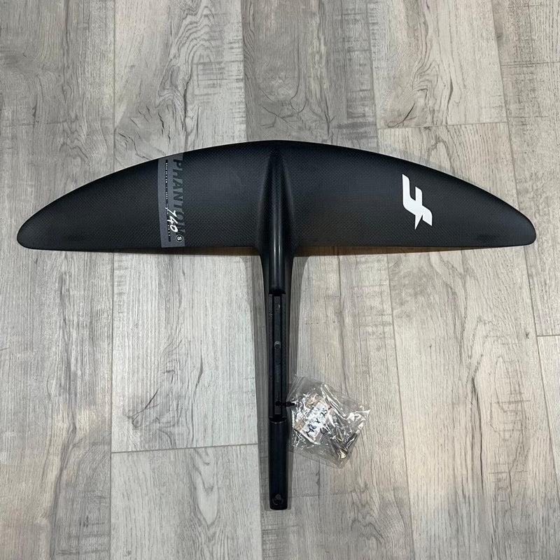 Load image into Gallery viewer, F-One Phantom S Carbon 740 V3 Front Wing USED