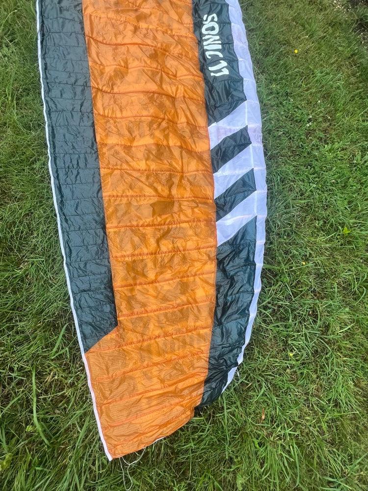 Load image into Gallery viewer, Flysurfer Sonic 3 11m Kite USED