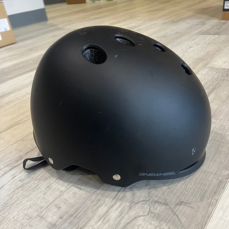 Load image into Gallery viewer, Onewheel L/XL Helmet USED
