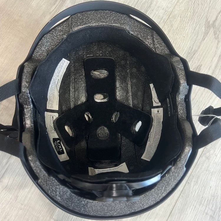 Load image into Gallery viewer, Onewheel L/XL Helmet
