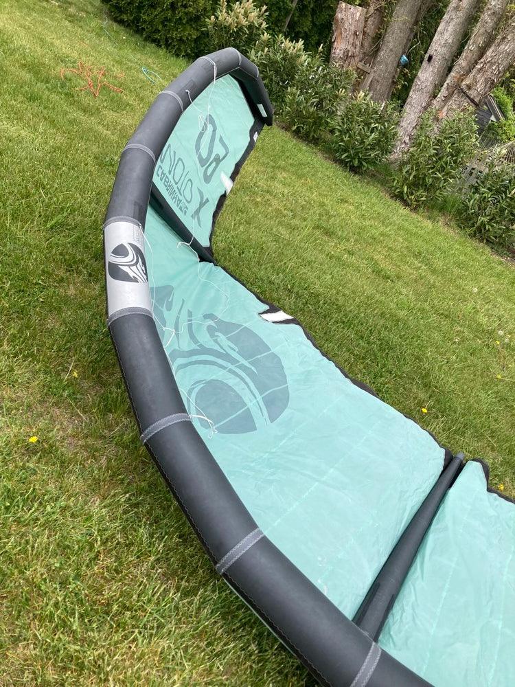 Load image into Gallery viewer, Green Hat Kiteboarding-2023 Cabrinha Moto X 9m USED Kite-Leading Edge Upside Down Right Wing Tip View