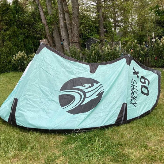 Green Hat Kiteboarding-2023 Cabrinha Moto X 9m USED Kite-Leading Edge View Right Wing Tip