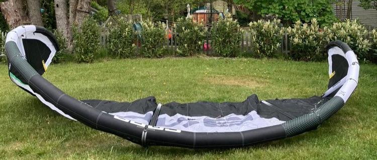Load image into Gallery viewer, Green Hat Kiteboarding-Core XR8 17m Kite USED-Leading Edge Upside Down View
