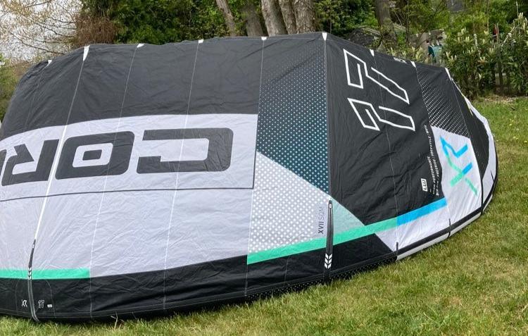 Load image into Gallery viewer, Green Hat Kiteboarding-Core XR8 17m Kite USED-Leading Edge Right Wing Tip View