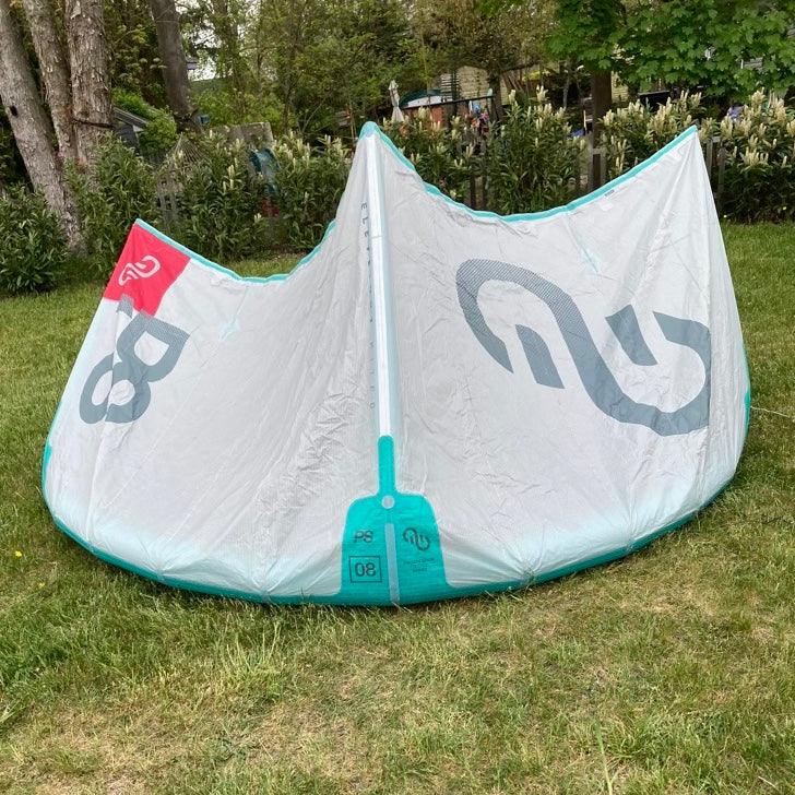 Load image into Gallery viewer, Green Hat Kiteboarding-2022 Eleveight PS V5 8m USED Kite-Leading Edge Front View without Bag