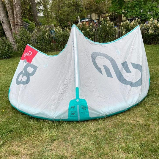 Green Hat Kiteboarding-2022 Eleveight PS V5 8m USED Kite-Leading Edge Front View without Bag