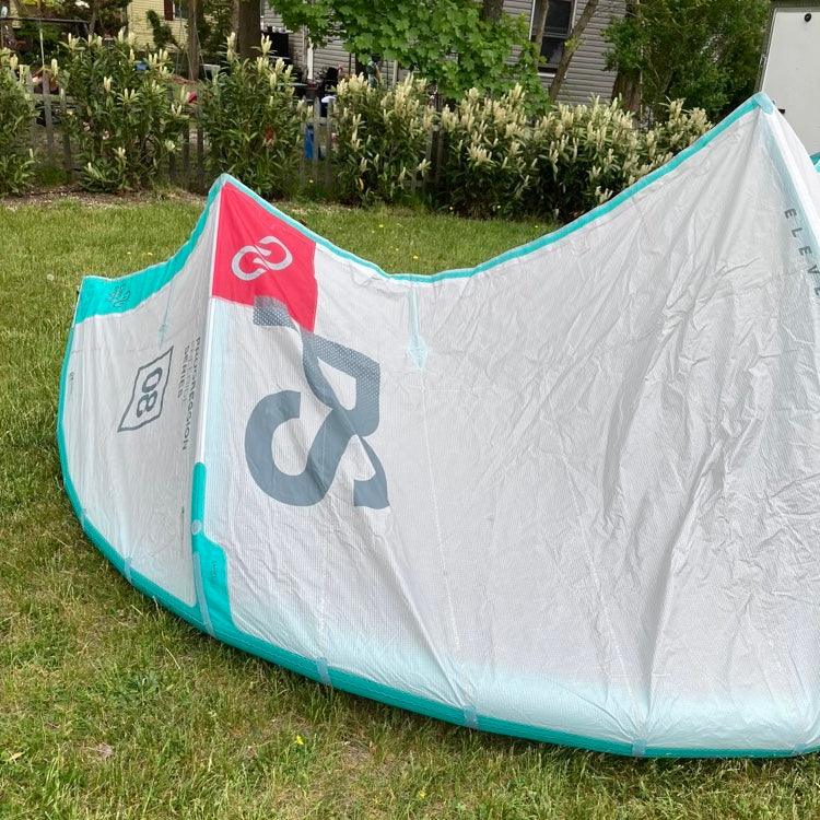 Load image into Gallery viewer, Green Hat Kiteboarding-2022 Eleveight PS V5 8m USED Kite-Leading Edge Front View Left Wing Tip