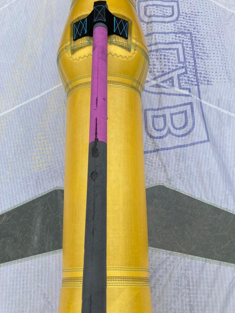 Load image into Gallery viewer, Green Hat Kiteboarding-Duotone Unit D/LAB Wing 6.5M USED-Strut/Boom Damage View