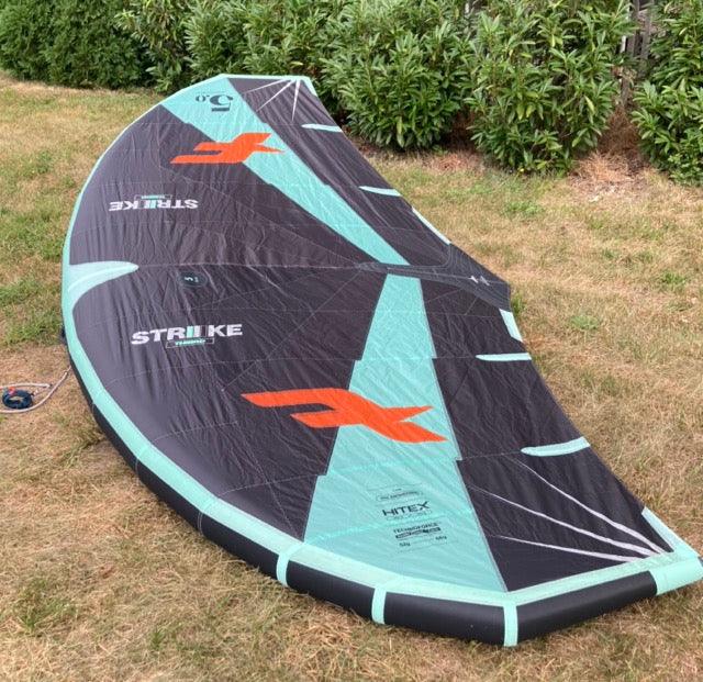 Load image into Gallery viewer, Green Hat Kiteboarding-F-One Strike V3 Wing USED-Right Wing Tip View