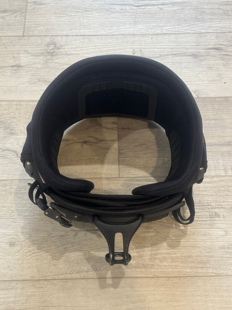 Load image into Gallery viewer, 2022 Ion Sol Curv Women's XS Kiteboarding Harness USED