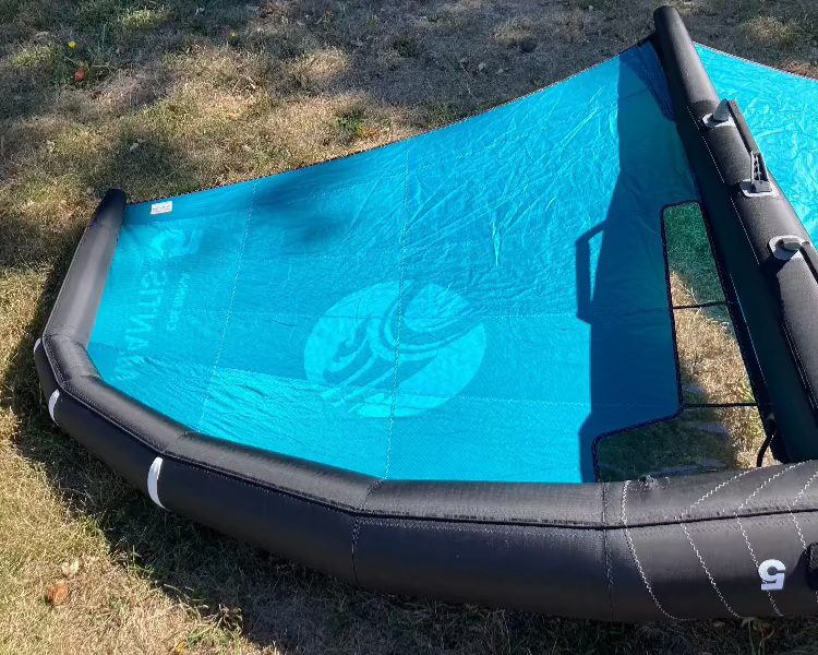 Load image into Gallery viewer, Green Hat Kiteboarding-2024 Cabrinha 04 Mantis Wing 5M USED-Inside Right Wing Tip View