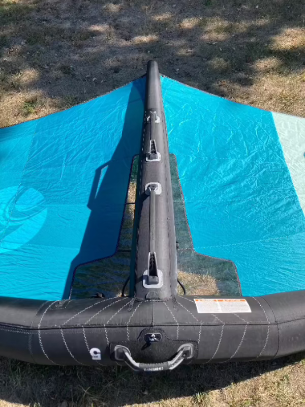 Load image into Gallery viewer, Green Hat Kiteboarding-2024 Cabrinha 04 Mantis Wing 5M USED-Center Strut View