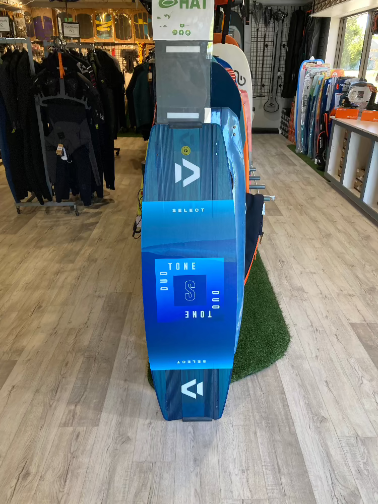 Load image into Gallery viewer, 2022 Duotone Select Kiteboard 135cm USED