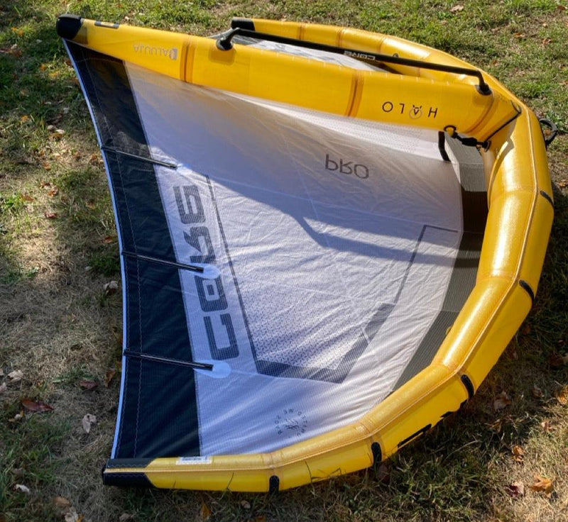 Load image into Gallery viewer, Green Hat Kiteboarding-4m Core Halo Pro Wing USED-Right Wing Tip Upside Down View
