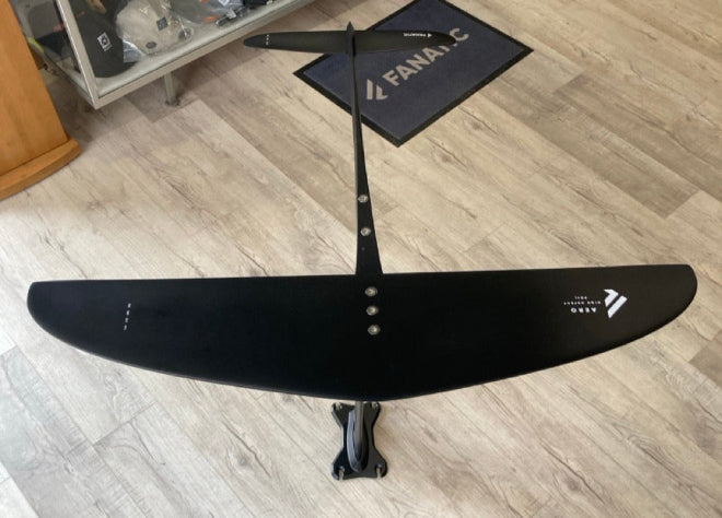 Load image into Gallery viewer, Green Hat Kiteboarding-Fanatic Aero HA 3.0 Complete set 1500 USED-Assembled Foil-Front View