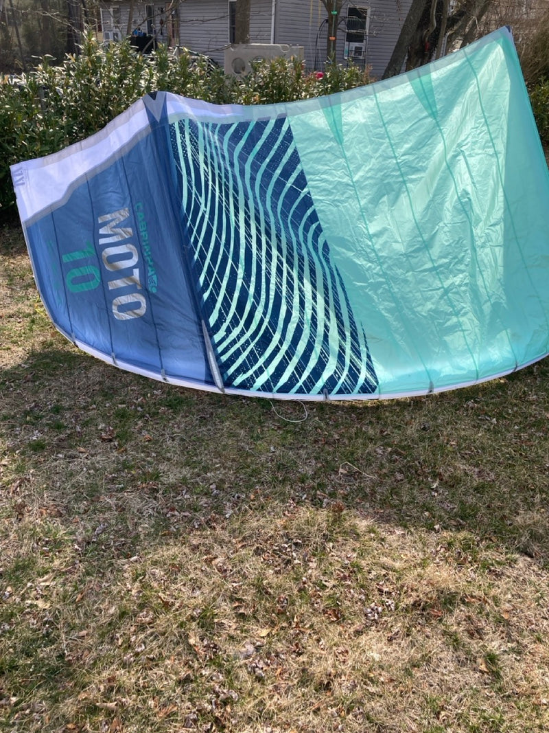 Load image into Gallery viewer, 2022 Cabrinha :02 Moto Kiteboarding Kite 10M USED