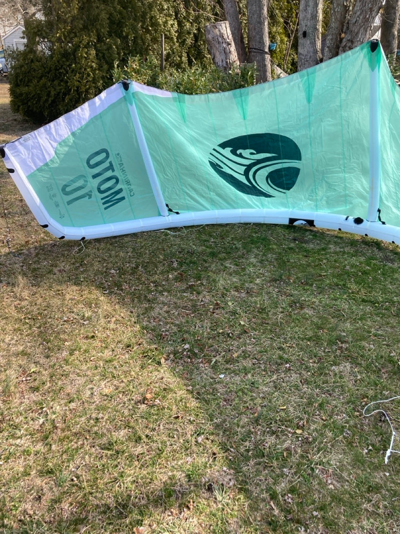 Load image into Gallery viewer, 2022 Cabrinha :02 Moto Kiteboarding Kite 10M USED