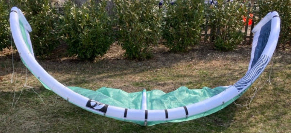 Load image into Gallery viewer, Green Hat Kiteboarding-2022 Cabrinha Moto USED-Upside Down Leading Edge View