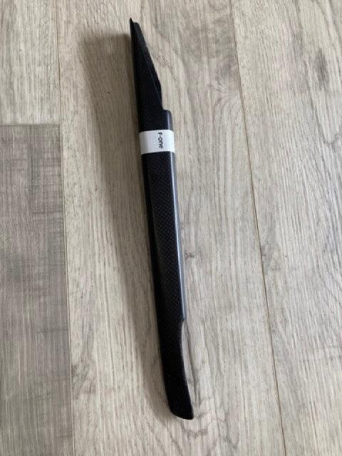 Load image into Gallery viewer, Green Hat Kiteboarding-F-One Short Carbon Fuselage-Used-Other Side View