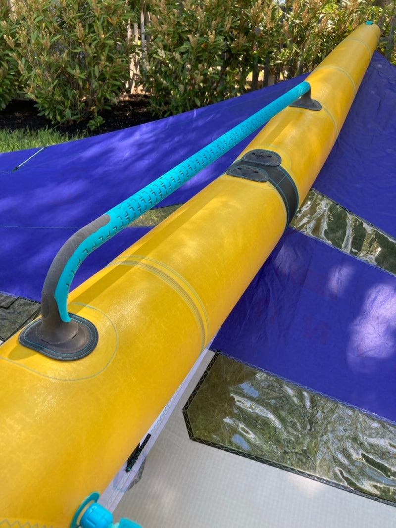 Load image into Gallery viewer, Green Hat Kiteboarding-Duotone Unit LAB 6.5 Wing USED-Boom Strut Close Up View
