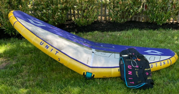 Load image into Gallery viewer, Green Hat Kiteboarding-Duotone Unit LAB 5.0 Wing USED-Leading Edge View with Bag