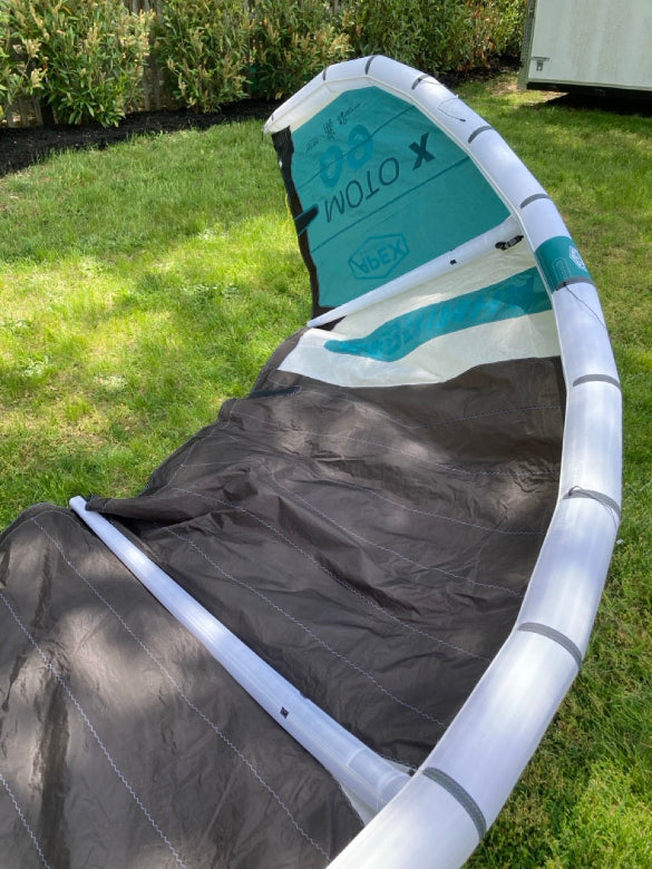 Load image into Gallery viewer, Green Hat Kiteboarding-2024 Cabrinha Moto X APEX Kite 9M USED-Left Wing Tip Inside View