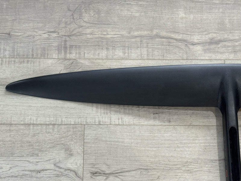 Load image into Gallery viewer, Code 1075R Front Wing USED